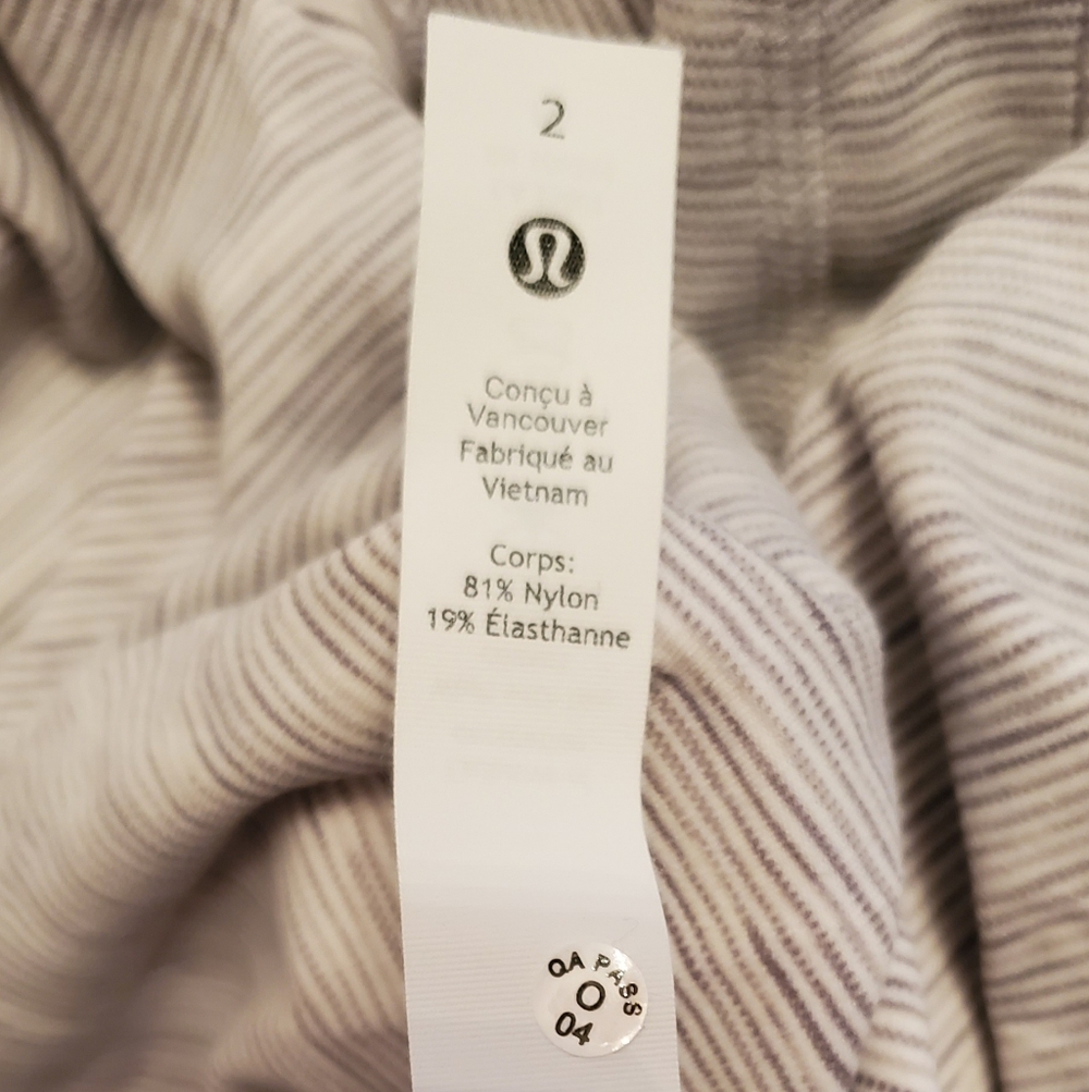 Lululemon Striped Yoga Pants 2 - Picture 11 of 11